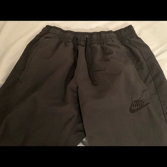 Men’s Nike track pants - Picture 1 of 2